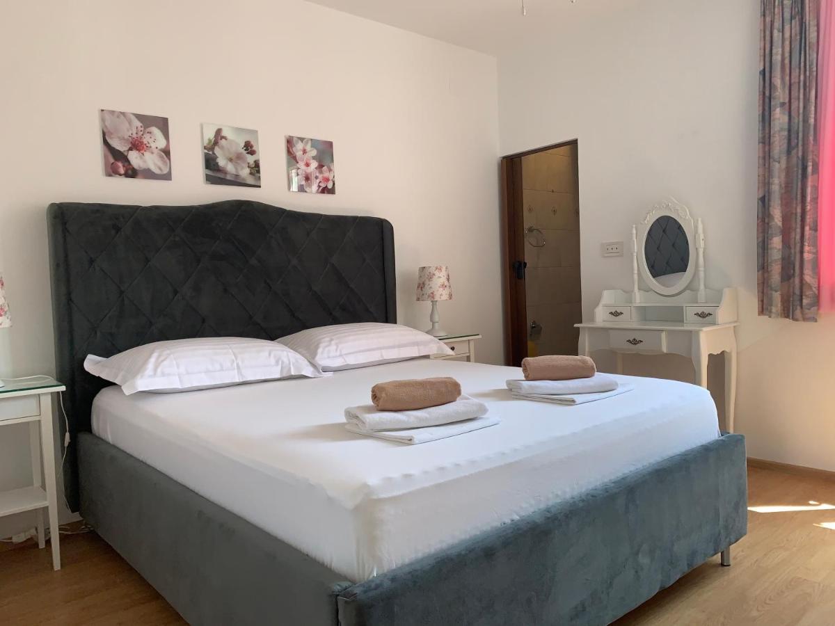 Villa Franda Trogir Ngoại thất bức ảnh